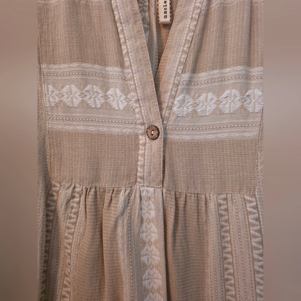 Uncle Frank Sleeveless Beige and White Tiered Dress - Picture 3 of 6